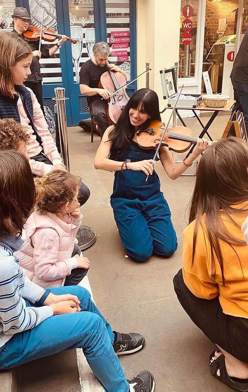 Mónica Viñoly (violin)