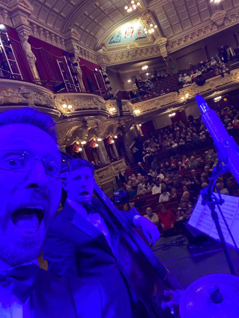 Swing Into Christmas 2025